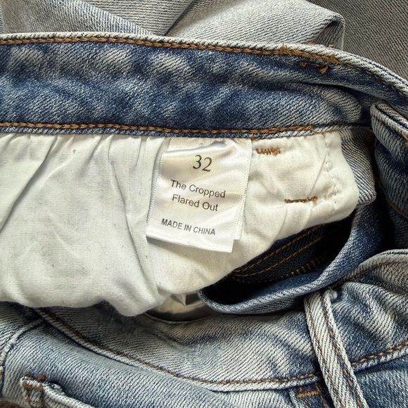 The Cropped Flare Out Jean - Picture 6 of 7